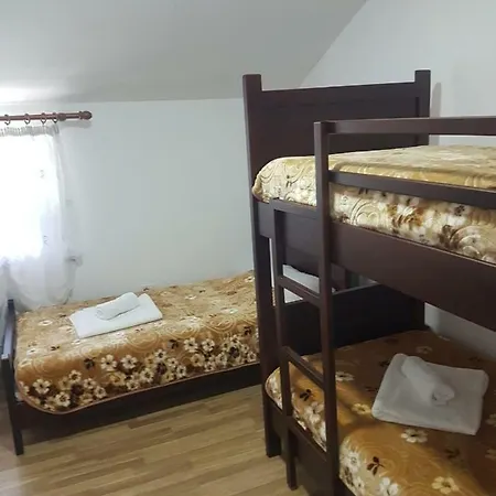 Bujtina Sofra Dardane Hotel Tropoje
