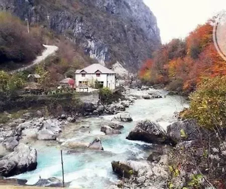 Bujtina Sofra Dardane Hotel *