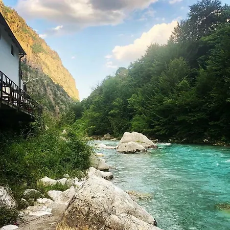Hotel Bujtina Sofra Dardane *