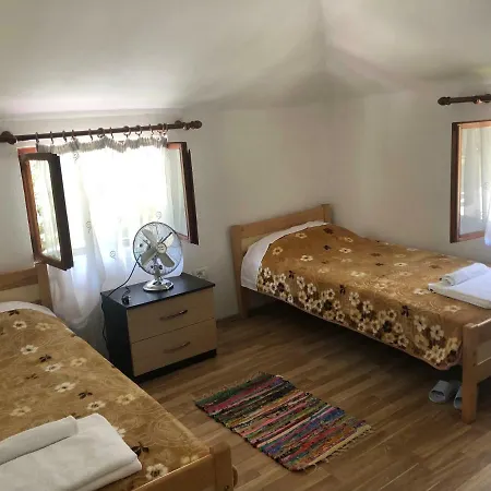 Hotel Bujtina Sofra Dardane *